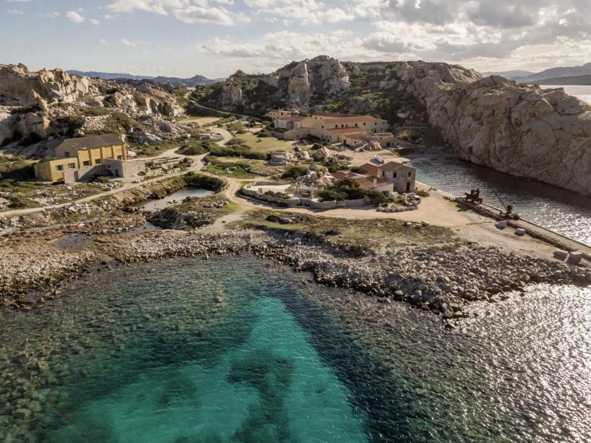 Residence Cala Francese - Case Sul Mare 马达莱纳 外观 照片