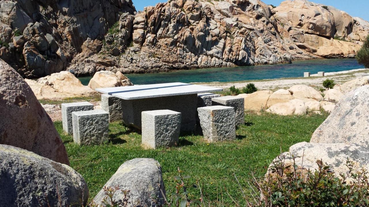 Residence Cala Francese - Case Sul Mare 马达莱纳 外观 照片