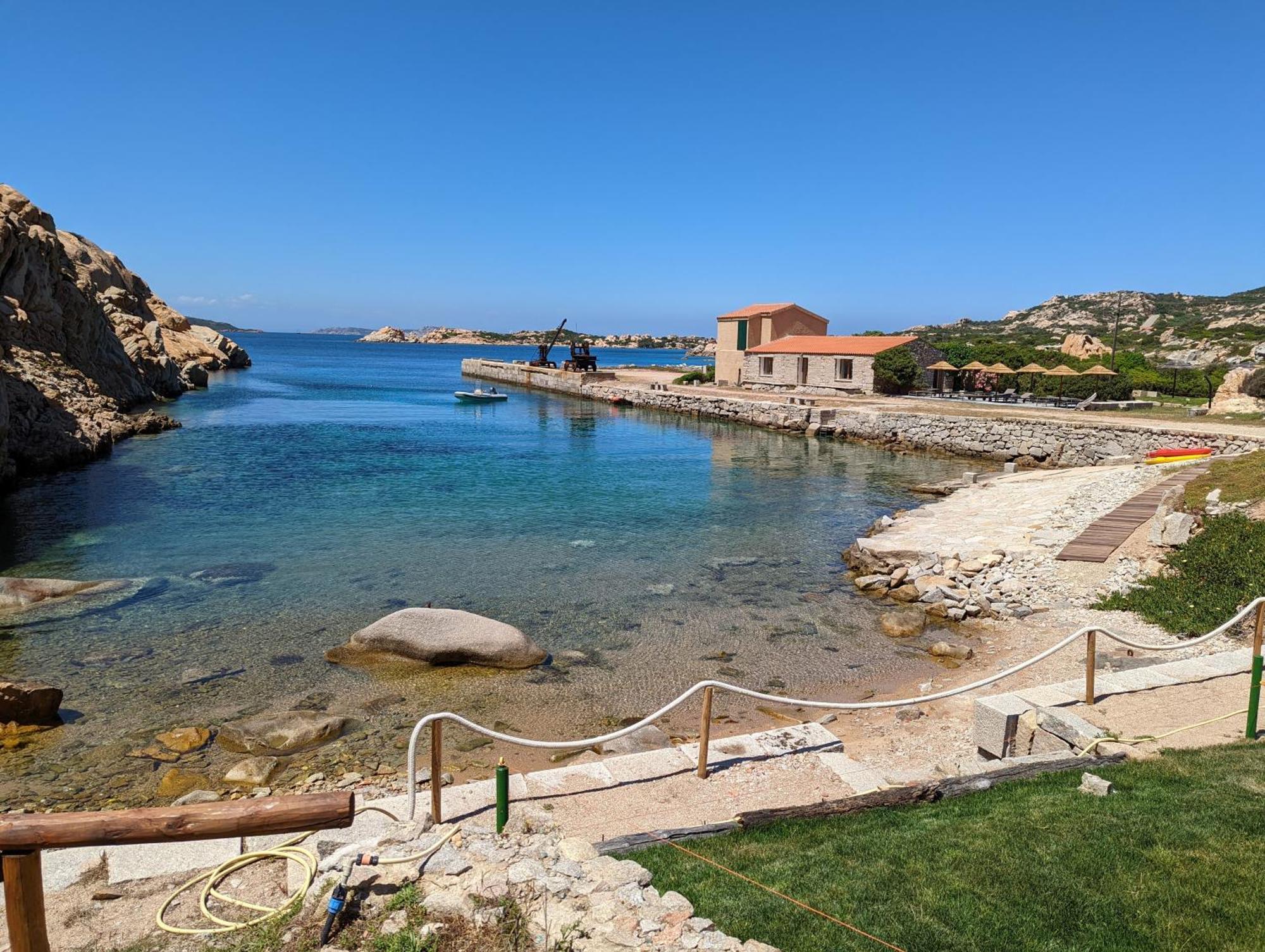 Residence Cala Francese - Case Sul Mare 马达莱纳 外观 照片