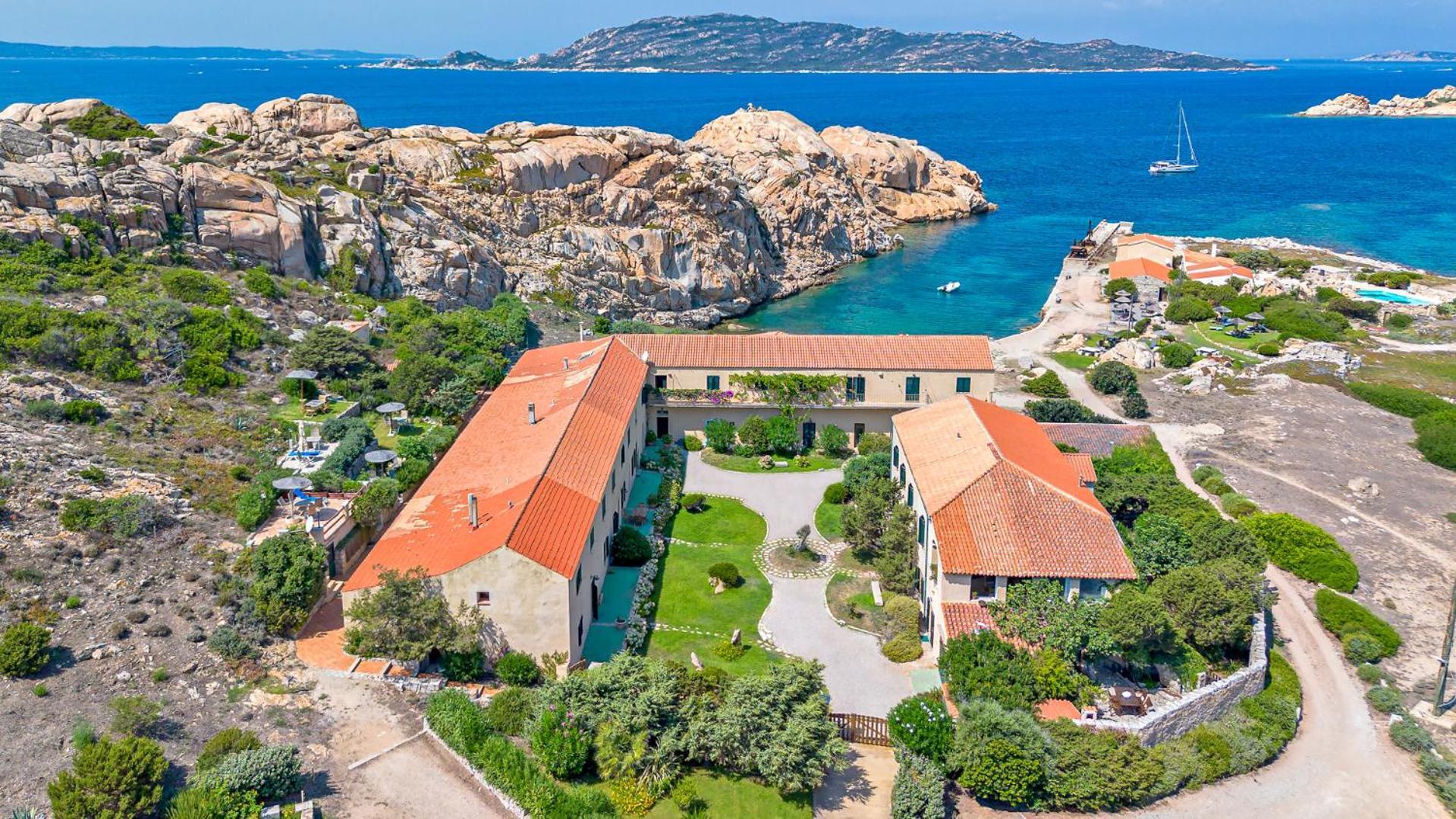 Residence Cala Francese - Case Sul Mare 马达莱纳 外观 照片